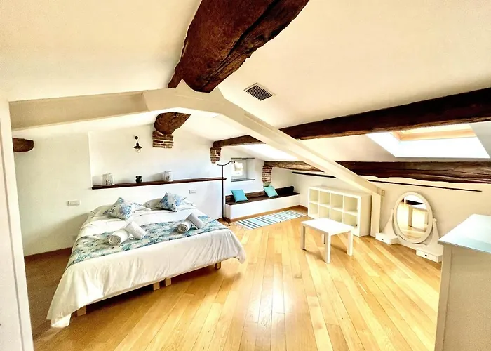 Cozy Loft Marina View *