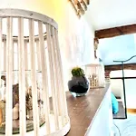 Cozy Loft Marina View Apartmán *