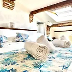 Cozy Loft Marina View 公寓 *