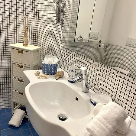 Cozy Loft Marina View * Savona