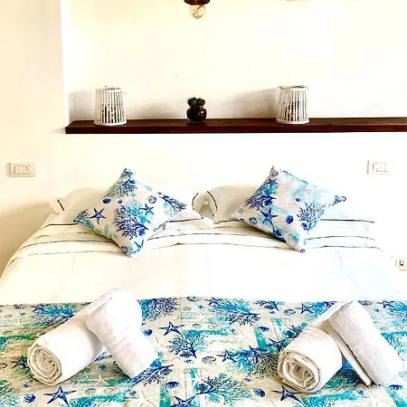 Cozy Loft Marina View Savona