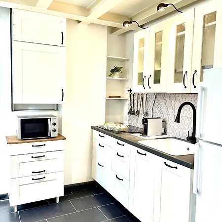 Cozy Loft Marina View Savona