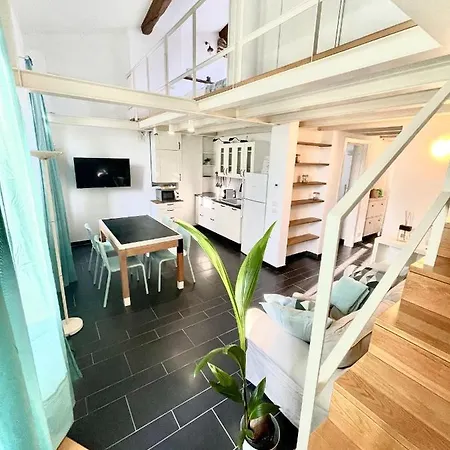 Cozy Loft Marina View * Savona