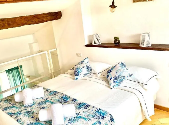 Appartamento Cozy Loft Marina View Savona