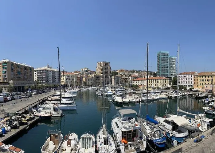 Cozy Loft Marina View Appartamento *