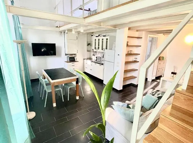 Cozy Loft Marina View * Savona